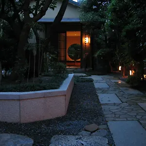 Ryokan Yadoya Nishijinso